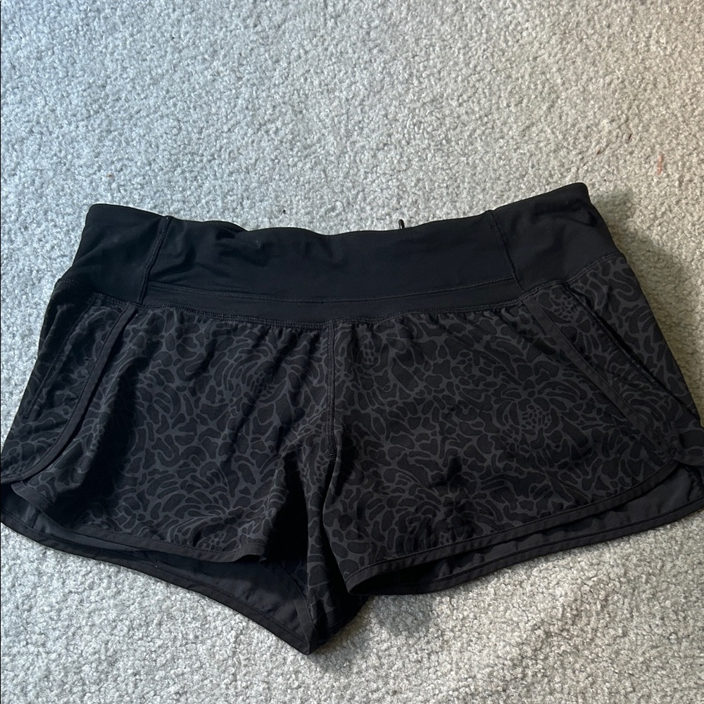 Black LuLu Lemon Women's Shorts